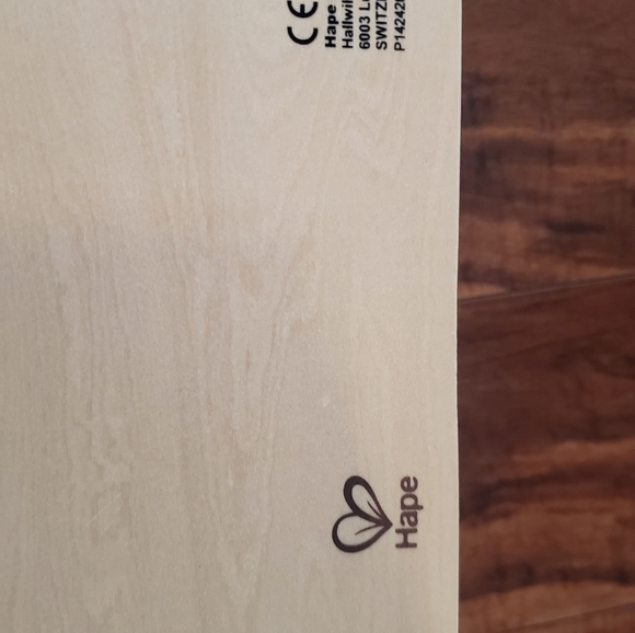 Hape Dollhouse w/ accessories - Picture 9 of 9